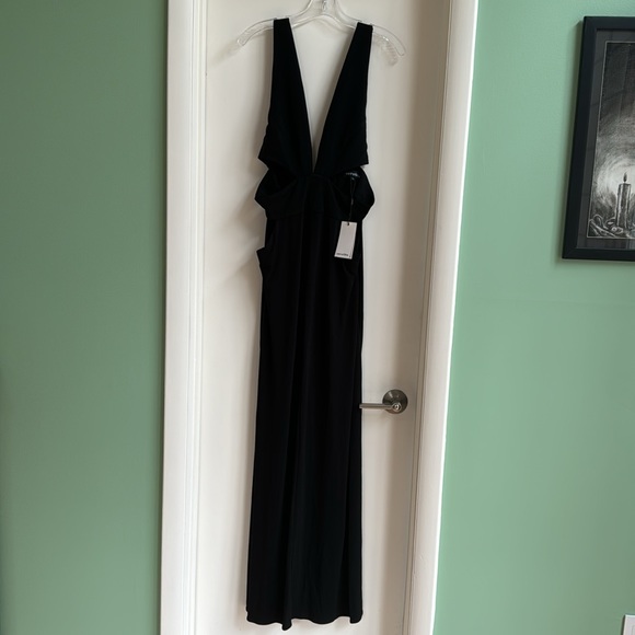 Retrofete Chrissy Dress in Black - Picture 3 of 9